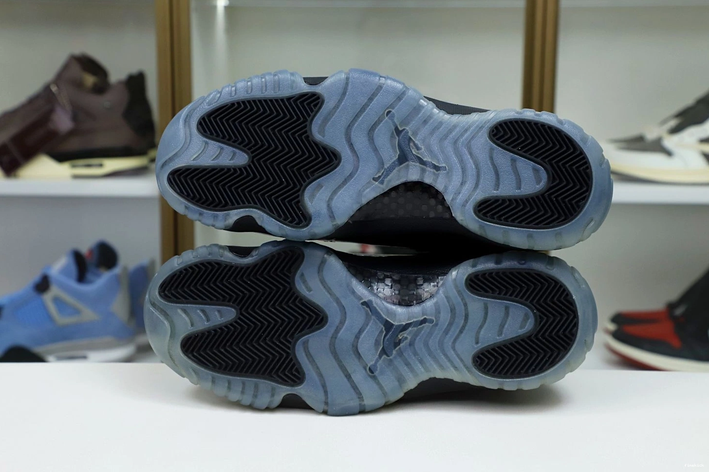 AND 'CAP RETRO 11 GOWN' AIR JORDAN 1116